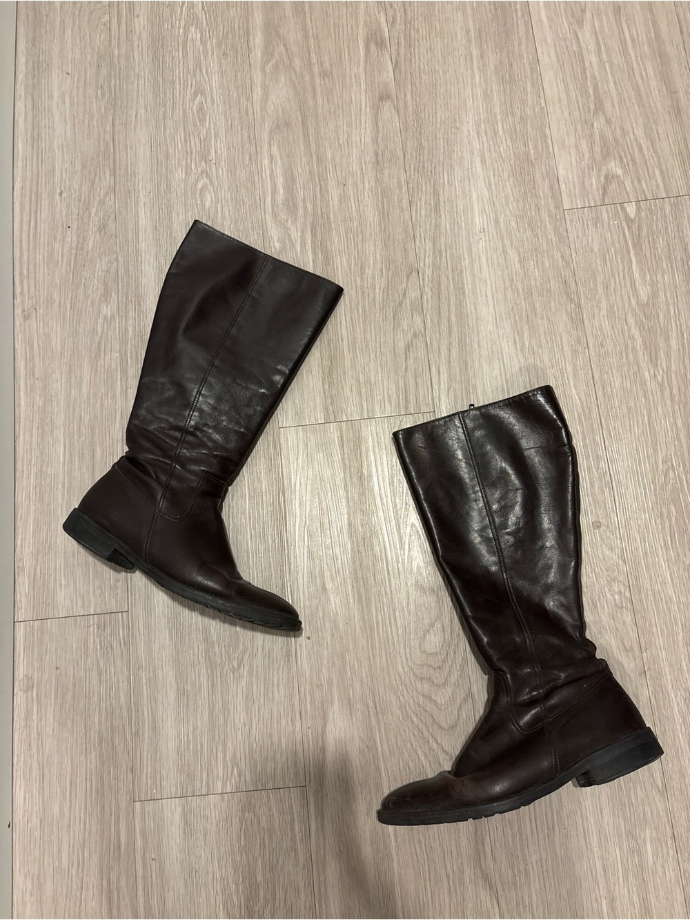 Classic Women's dark brown Leather Knee-High Boots